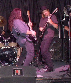 MIKE & PAT